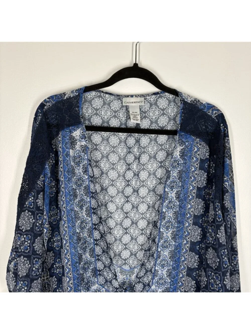 Catherines Women 2X/3X Blue Printed Sheer Boho Crochet Trim Tie Front Kimono - Picture 3 of 8